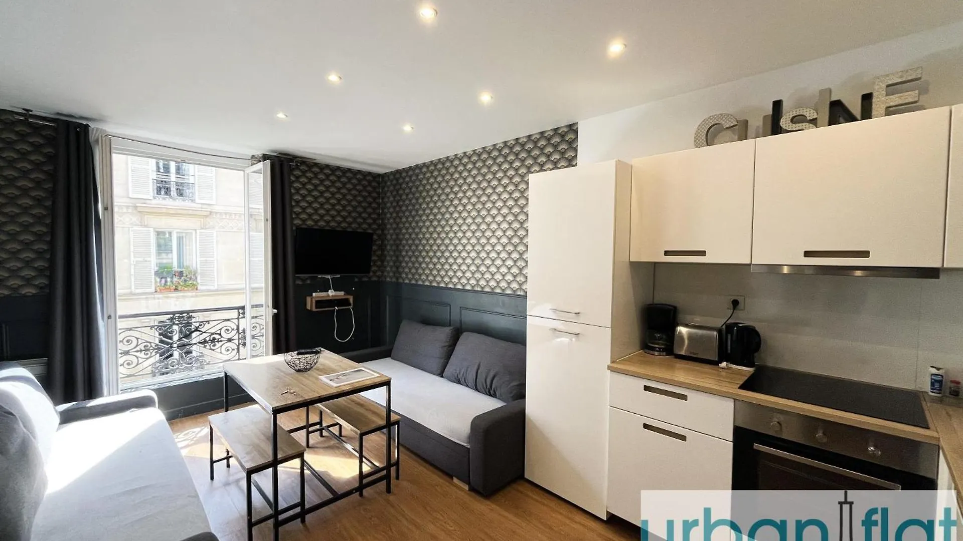Urban Flat 18 - Charming 2Bdr Parisian Home
